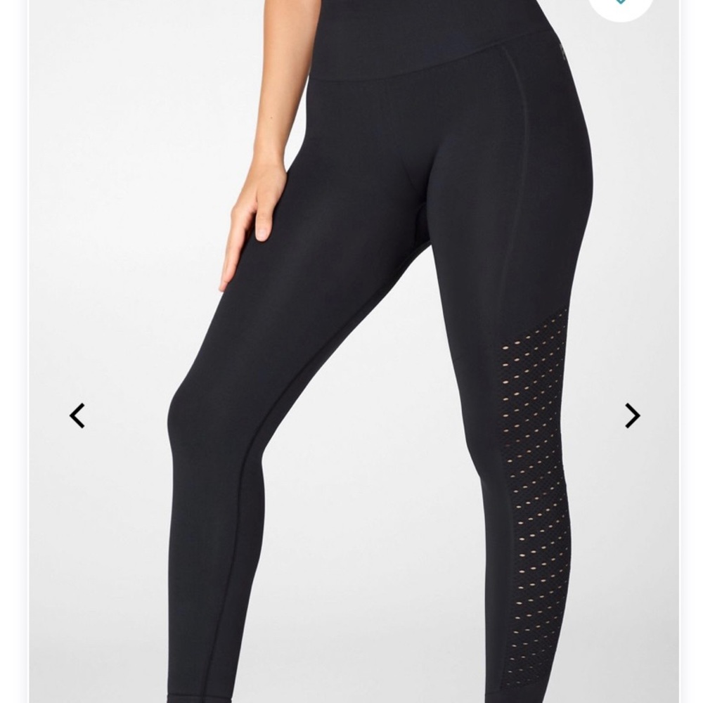 Fabletics Sync High Waisted 7/8 leggings
